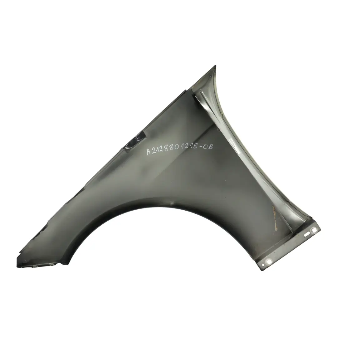 Pannello Laterale Anteriore Destra Parafango Obsidian Black 197 per Mercedes W212 con numero di parte A2128801218 Mercedes W212 Pannello Laterale Anteriore Destra Parafango Obsidian Black 197 - SKU A2128801218-OB - Numero di parte A2128801218