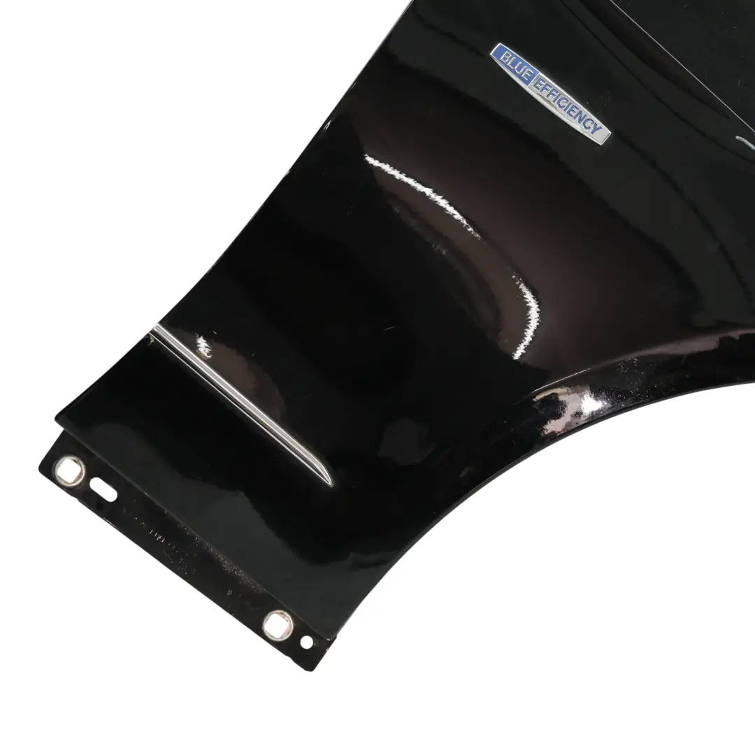 Pannello Laterale Anteriore Destra Parafango Obsidian Black 197 per Mercedes W212 con numero di parte A2128801218 Mercedes W212 Pannello Laterale Anteriore Destra Parafango Obsidian Black 197 - SKU A2128801218-OB - Numero di parte A2128801218