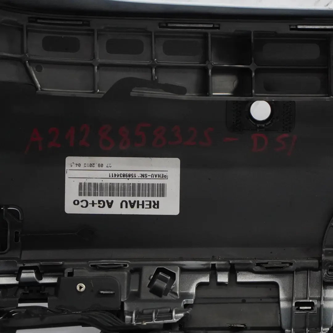 Mercedes W212 Tylny Zderzak Diamantsilber Srebrny Metalik - 988 - SKU A2128858325-DSI - Numer Części A2128858325