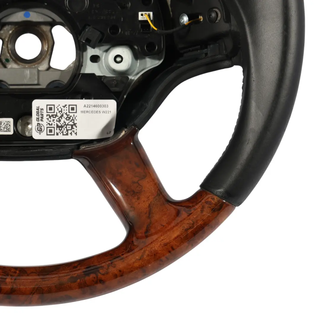 Cuero Negro Madera Nogal para Mercedes C216 W221 Volante con número de pieza A2214600303 Mercedes C216 W221 Volante Cuero Negro Madera Nogal - SKU A2214600303 - Número de pieza A2214600303