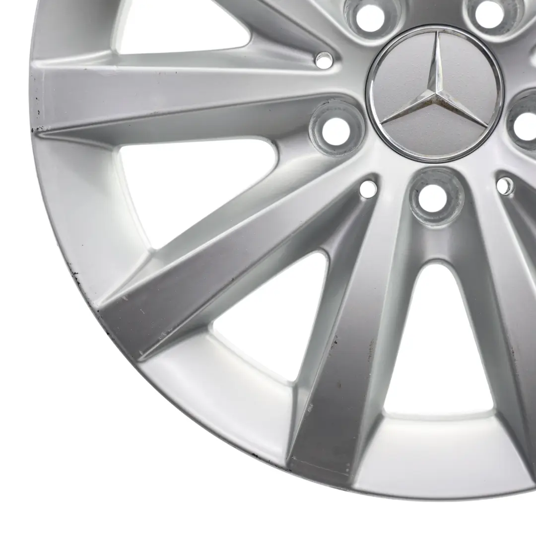 Jante alliage argentée 10 branches 16" ET:49 6,5J pour Mercedes W176 W246 à propos du numéro de pièce A2464010202 Mercedes W176 W246 Jante alliage argentée 10 branches 16" ET:49 6,5J - SKU A2464010202-2 - Numéro de pièce A2464010202