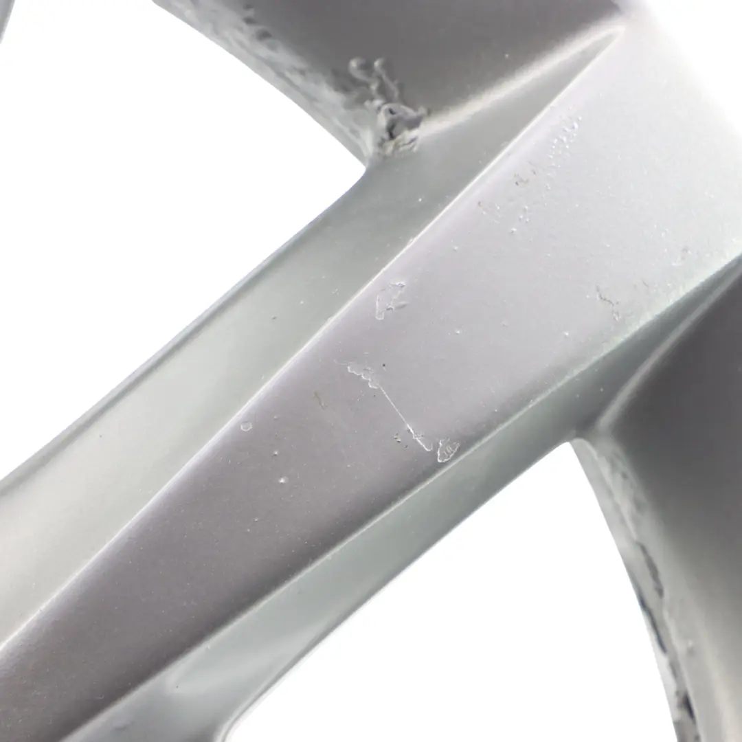 Felga Aluminiowa Srebrna 16" ET:49 6,5J do Mercedes W176 W246 o numerze A2464010500 Mercedes W176 W246 Felga Aluminiowa Srebrna 16" ET:49 6,5J - SKU A2464010500-1 - Numer Części A2464010500