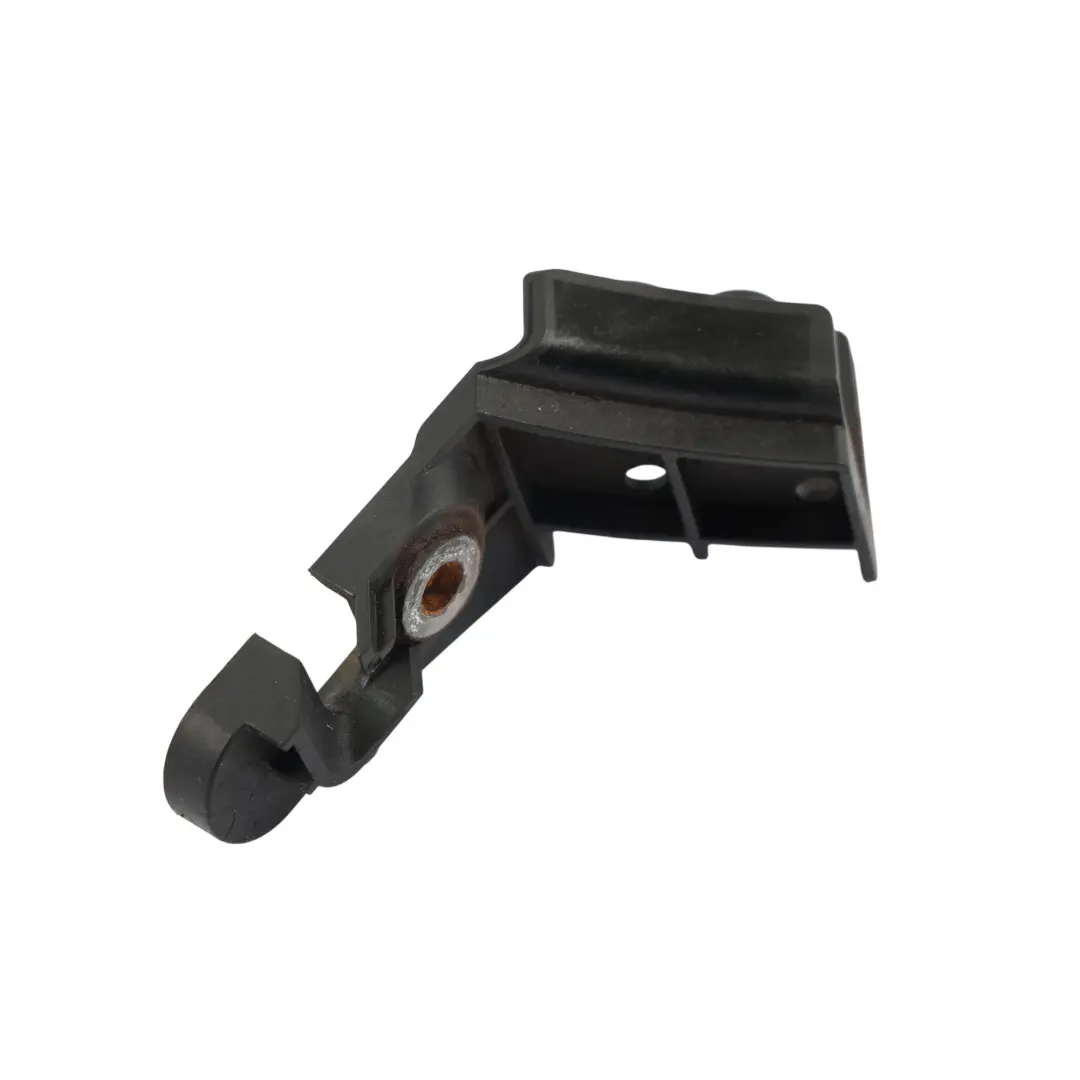 W156 W176 Support Fixation Câble Frein Avant Droit pour Mercedes à propos du numéro de pièce A2465461843 Mercedes W156 W176 Support Fixation Câble Frein Avant Droit - SKU A2465461843 - Numéro de pièce A2465461843