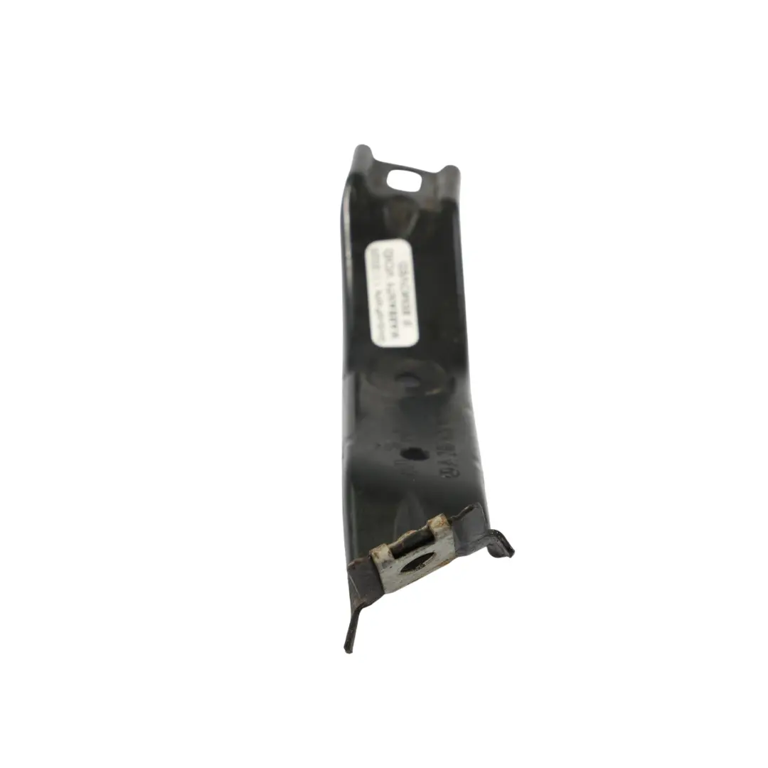 Uchwyt Mocowanie Błotnika Prawy Przód do Mercedes W242 W246 o numerze A2466280214 Mercedes W242 W246 Uchwyt Mocowanie Błotnika Prawy Przód - SKU A2466280214 - Numer Części A2466280214