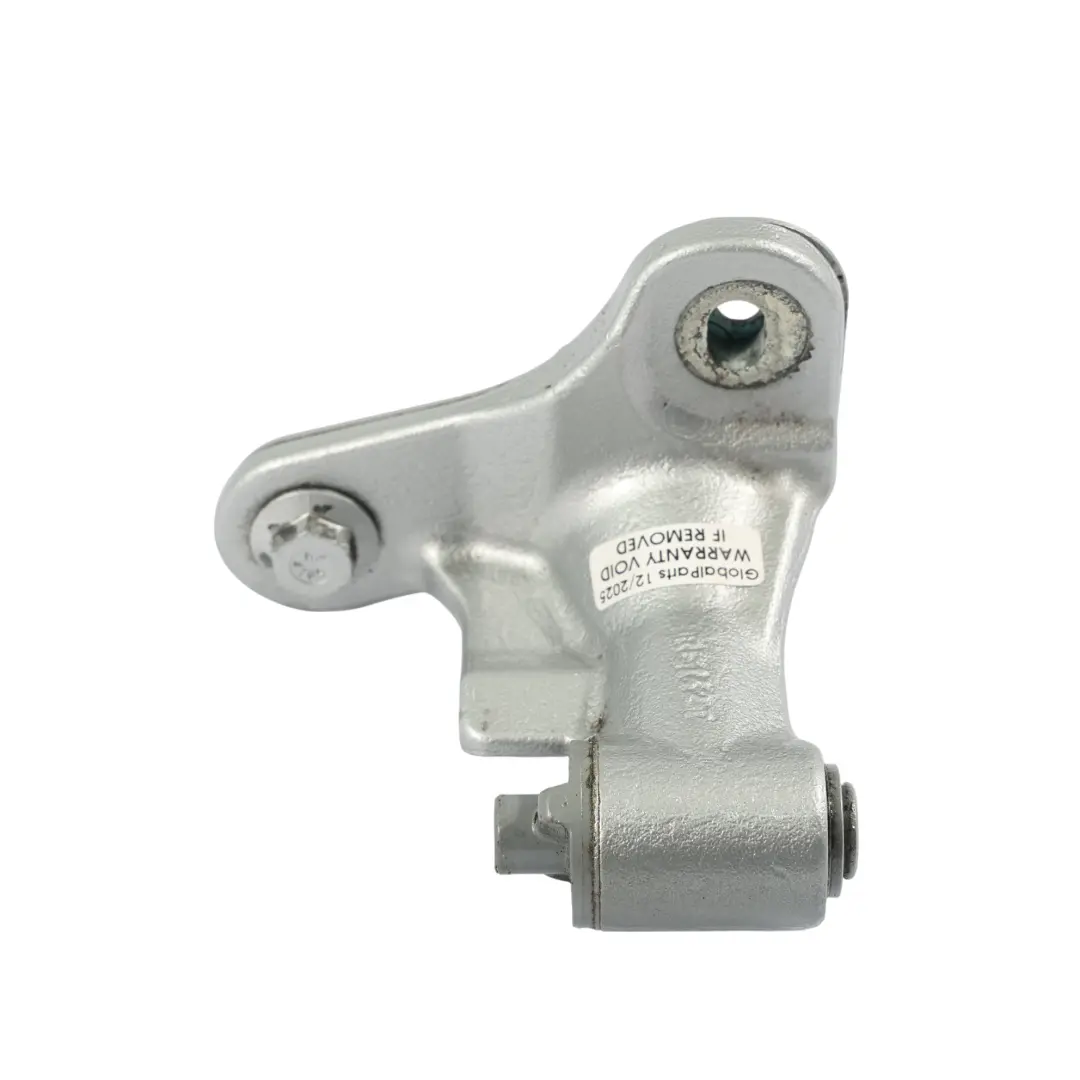 Bisagra Puerta Trasera Derecha Inferior Plata Polar - 761 para Mercedes W246 con número de pieza A2467300437 Mercedes W246 Bisagra Puerta Trasera Derecha Inferior Plata Polar - 761 - SKU A2467300437-PLS - Número de pieza A2467300437