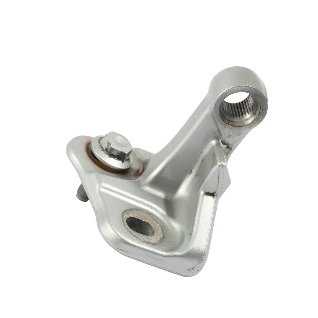 Cerniera Porta Superiore Posteriore Destra Cosmic Polar Silver 761 per Mercedes W246 con numero di parte A2467301237 Mercedes W246 Cerniera Porta Superiore Posteriore Destra Cosmic Polar Silver 761 - SKU A2467301237-PLS - Numero di parte A2467301237