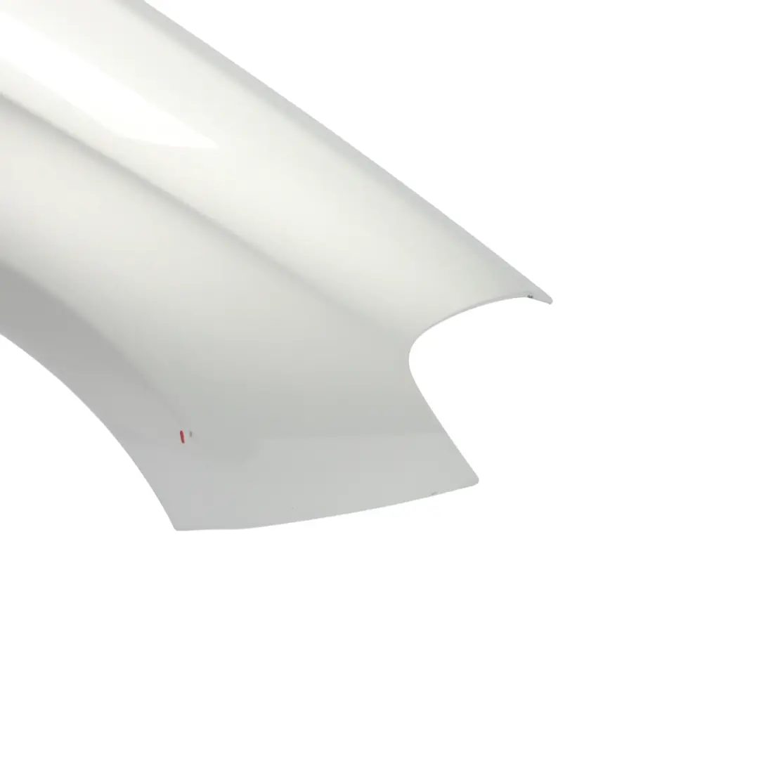 Pannello Parafango Anteriore Destro Laterale Polar Silver 761 per Mercedes W246 con numero di parte A2468810201 Mercedes W246 Pannello Parafango Anteriore Destro Laterale Polar Silver 761 - SKU A2468810201-PLS - Numero di parte A2468810201