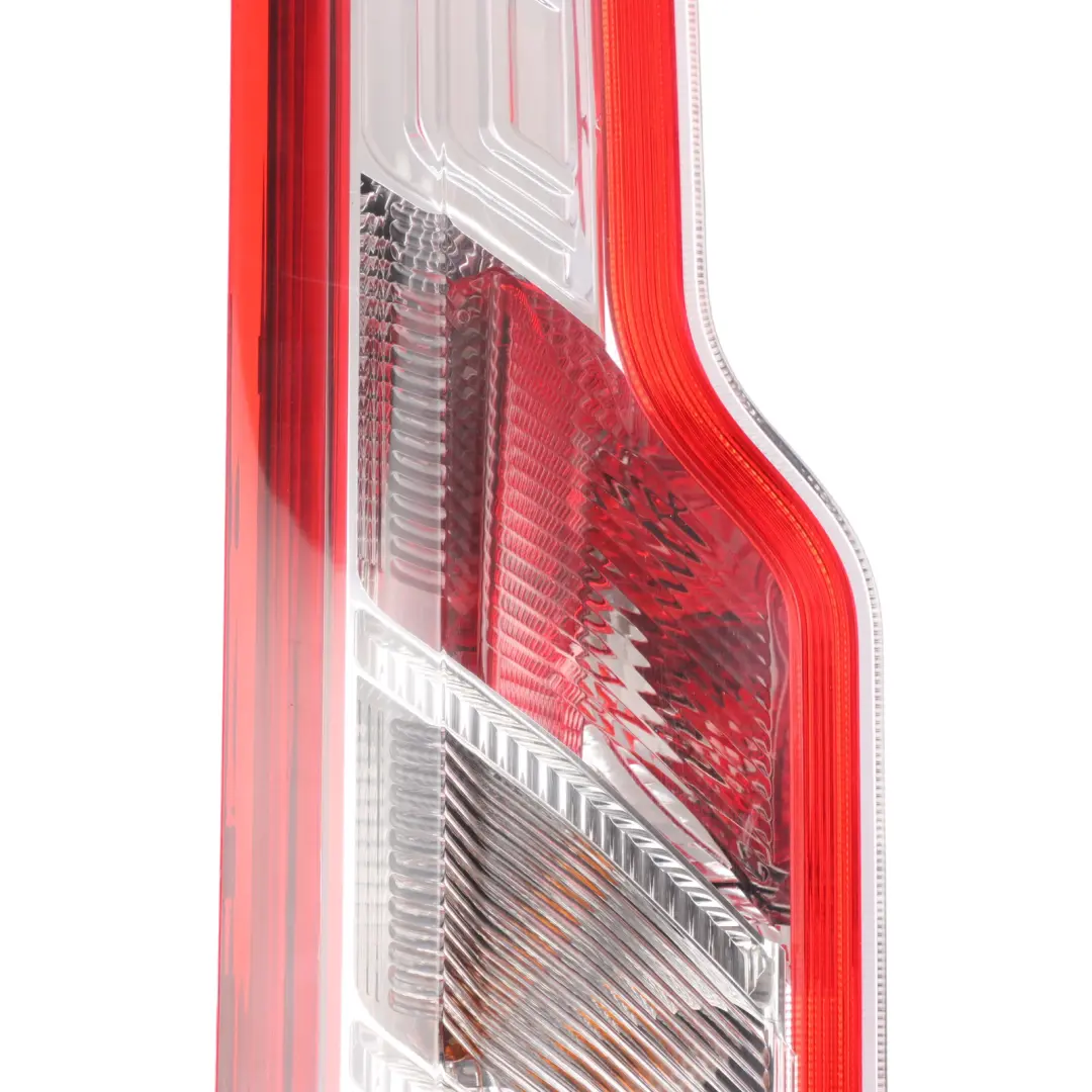 Ford Transit Custom Feu Arrière Gauche BK2113405AJ - SKU BK21-13405-AJ - Numéro de pièce BK21-13405-AJ