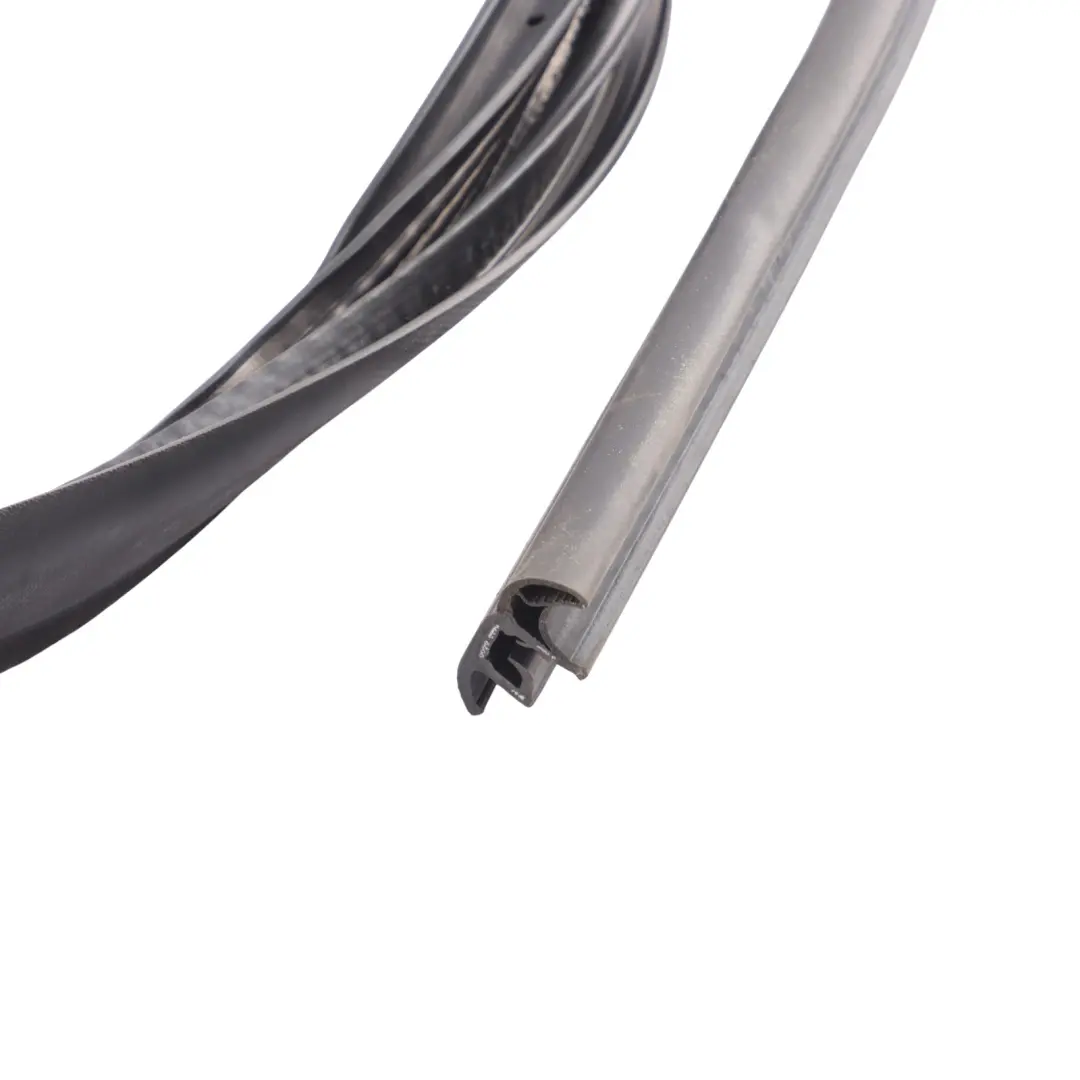 Ford Focus Mk3 Paraspruzzi Porta Anteriore Sinistra Destra - SKU BM51-A20530-AF - Numero di parte BM51-A20530-AF