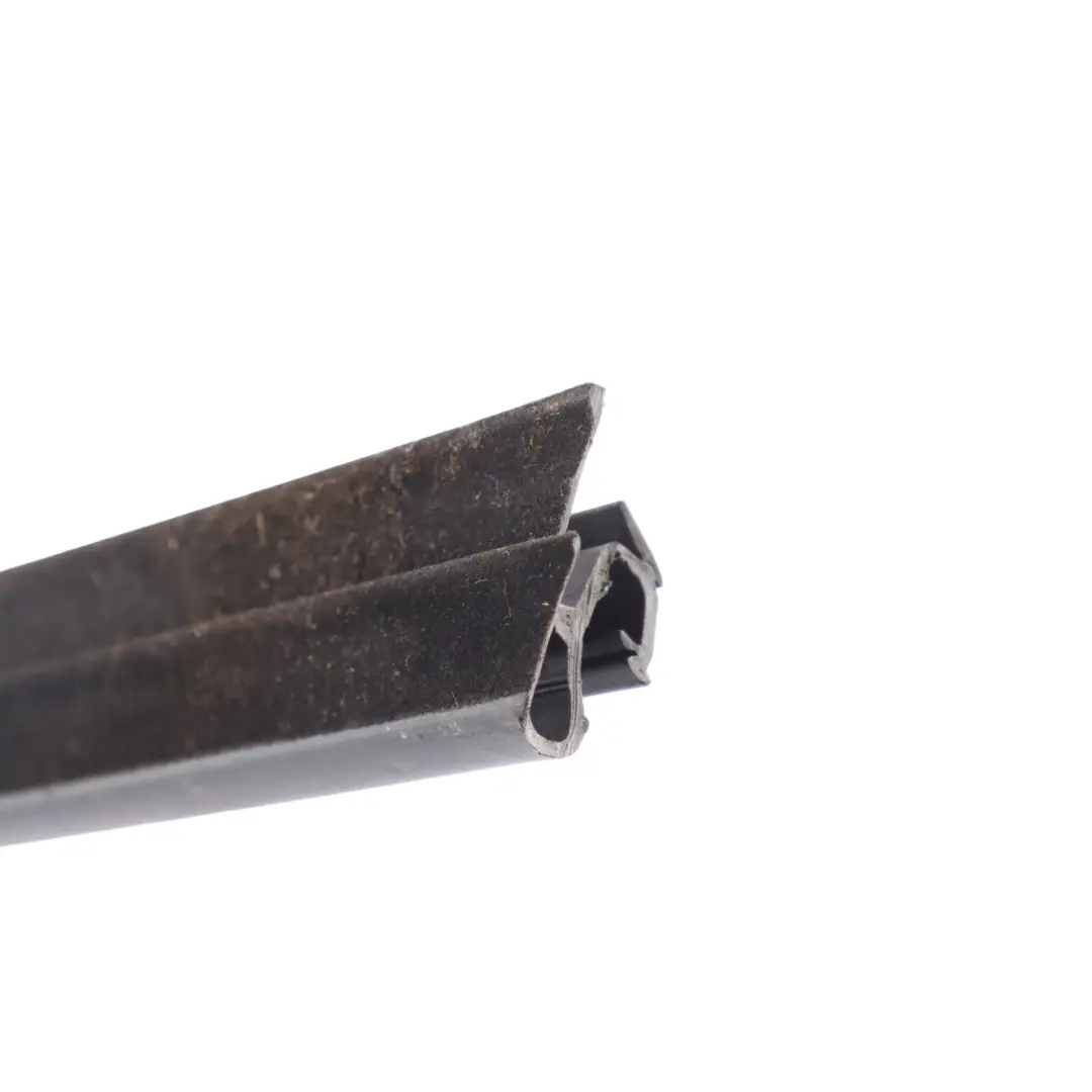 Ford Focus Mk3 Guarnizione Per Finestrino Posteriore Destro - SKU BM51-A25860-AD - Numero di parte BM51-A25860-AD