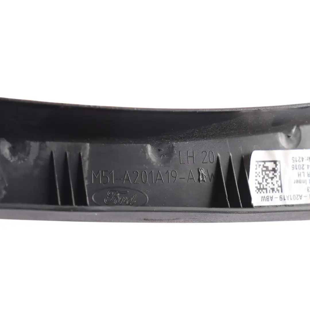 Mk3 Telaio Portiera Rivestimento Anteriore Sinistro per Ford Focus con numero di parte CM51-A201A19-ABW Ford Focus Mk3 Telaio Portiera Rivestimento Anteriore Sinistro - SKU CM51-A201A19-ABW - Numero di parte CM51-A201A19-ABW