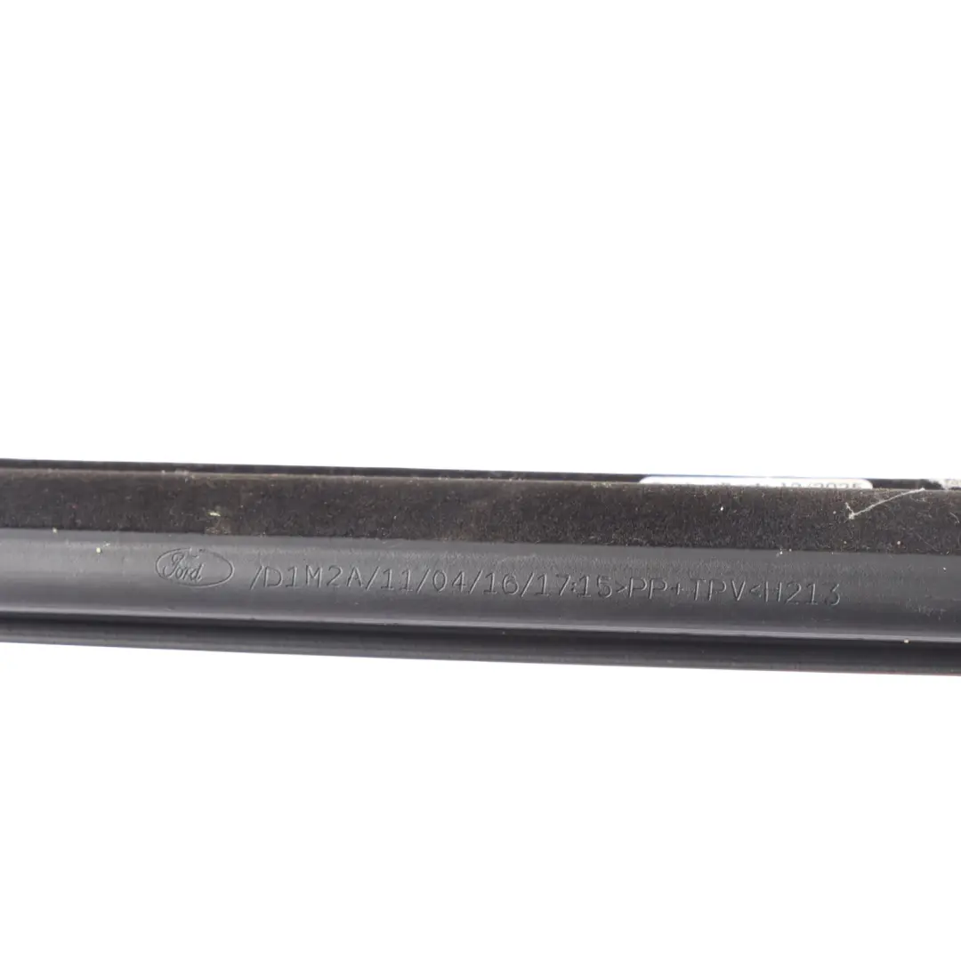 Mk3 Uszczelka Listwa Szyby Drzwi Przednich Lewa do Ford Focus o numerze F1EB-A20571-BA Ford Focus Mk3 Uszczelka Listwa Szyby Drzwi Przednich Lewa - SKU F1EB-A20571-BA - Numer Części F1EB-A20571-BA