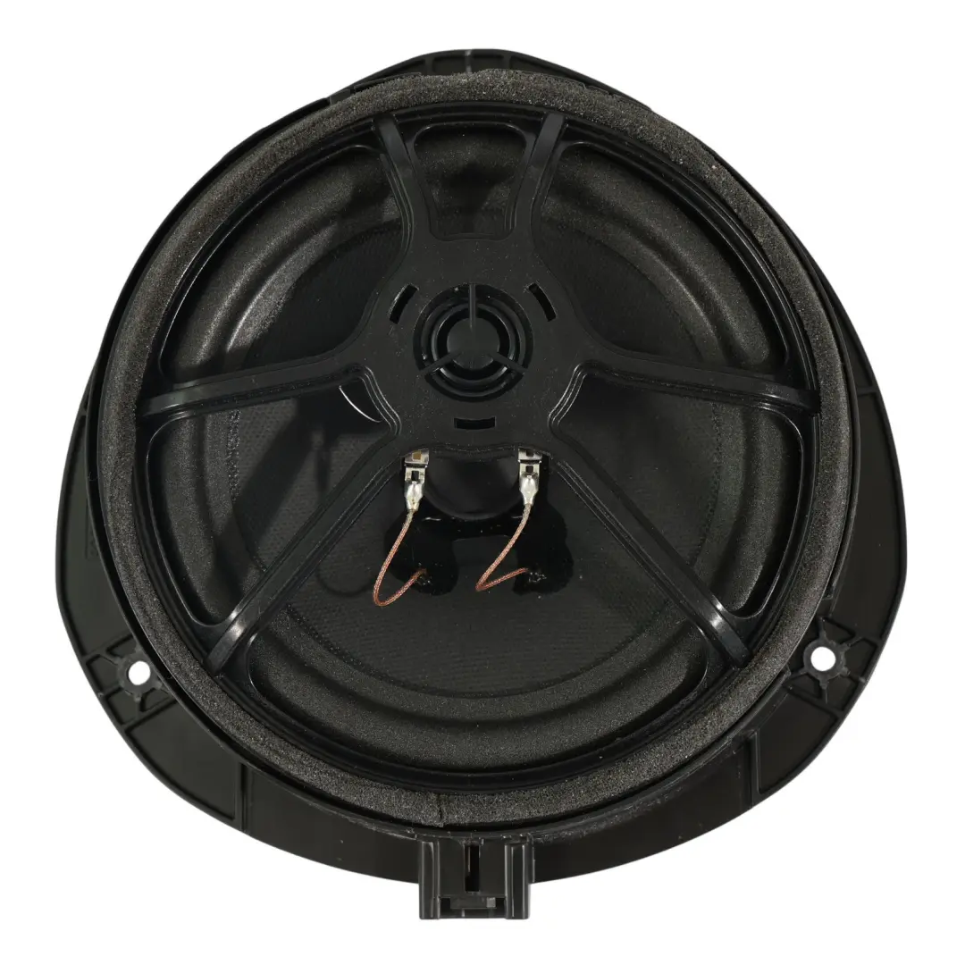 Mk2 Porta Altoparlante Audio Posteriore Destra per Volkswagen Amarok con numero di parte KB3T-18808-DB Volkswagen Amarok Mk2 Porta Altoparlante Audio Posteriore Destra - SKU KB3T-18808-DB - Numero di parte KB3T-18808-DB