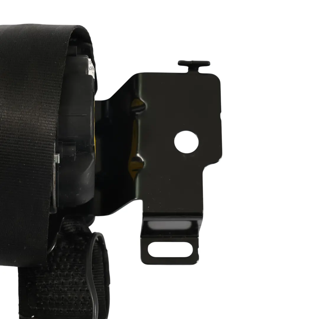 Cinturón De Seguridad Central Trasero Negro para VW Amarok NF con número de pieza MB3B-26611B64-DC VW Amarok NF Cinturón De Seguridad Central Trasero Negro - SKU MB3B-26611B64-DC - Número de pieza MB3B-26611B64-DC