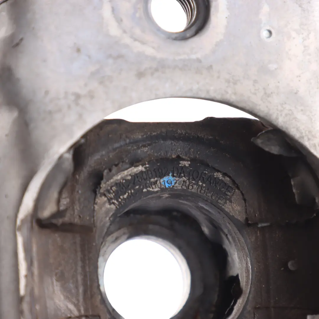 Mk2 Soporte Carrocería Aislamiento Trasero Izquierdo para VW Amarok con número de pieza MB3C-2500192-AB VW Amarok Mk2 Soporte Carrocería Aislamiento Trasero Izquierdo - SKU MB3C-2500192-AB - Número de pieza MB3C-2500192-AB