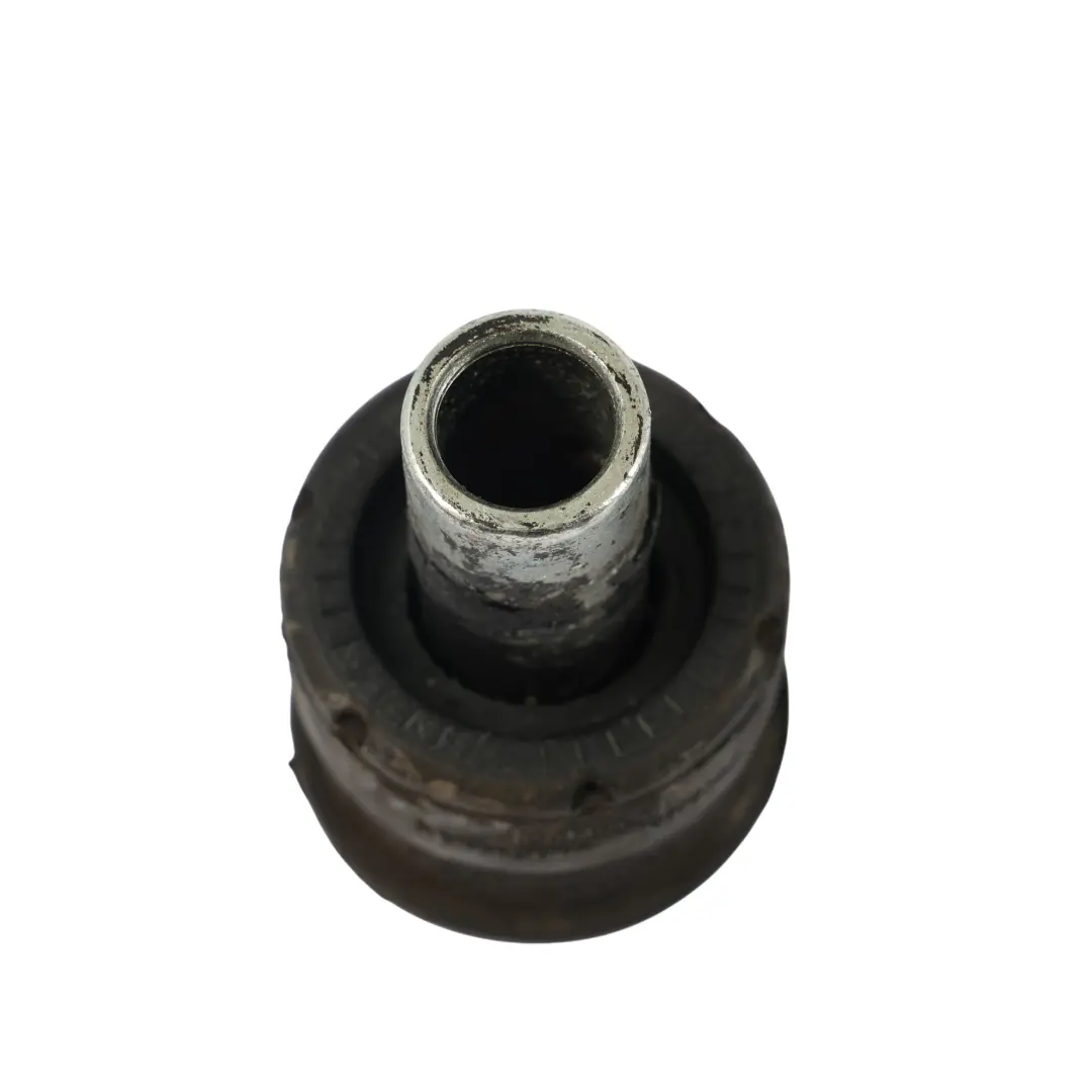 VW Amarok NF Vorderachse Gummi Hilfsrahmenhalterung Achshalter - SKU MB3C-2600193-AA - Teilenummer MB3C-2600193-AA