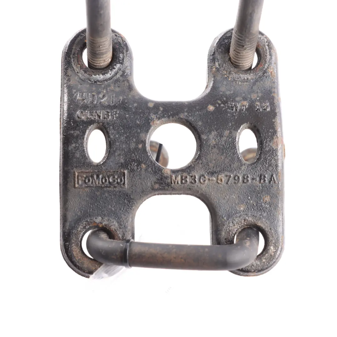 Mk2 Sospensione Posteriore Piastra Balestra Morsetto A U per VW Amarok con numero di parte MB3C-5798-BA VW Amarok Mk2 Sospensione Posteriore Piastra Balestra Morsetto A U - SKU MB3C-5798-BA - Numero di parte MB3C-5798-BA