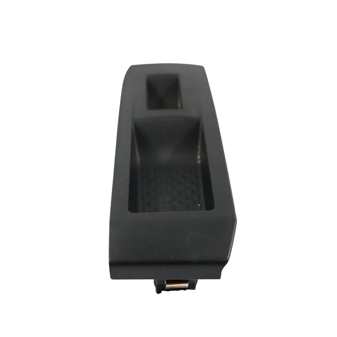 Mk2 Finestrino Coperchio Surround Posteriore Destro per VW Amarok con numero di parte N1XB-14A564-BA VW Amarok Mk2 Finestrino Coperchio Surround Posteriore Destro - SKU N1XB-14A564-BA - Numero di parte N1XB-14A564-BA