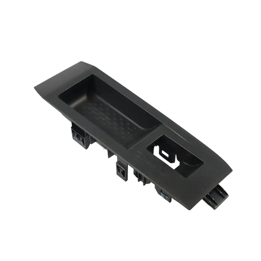 Mk2 Cache-Interrupteur De Lève-Vitre Arrière Droit pour VW Amarok à propos du numéro de pièce N1XB-14A564-BA VW Amarok Mk2 Cache-Interrupteur De Lève-Vitre Arrière Droit - SKU N1XB-14A564-BA - Numéro de pièce N1XB-14A564-BA