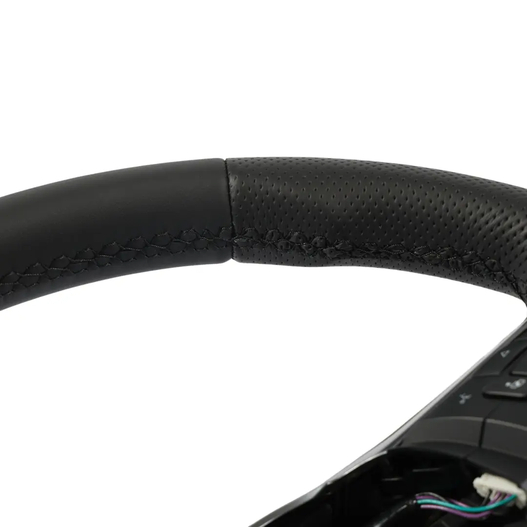 MK2 NUOVO In Pelle Nera per Volante VW Volkswagen Amarok con numero di parte N1XB-3600K-B32 Volante VW Volkswagen Amarok MK2 NUOVO In Pelle Nera - SKU N1XB-3600K-B32-1 - Numero di parte N1XB-3600K-B32