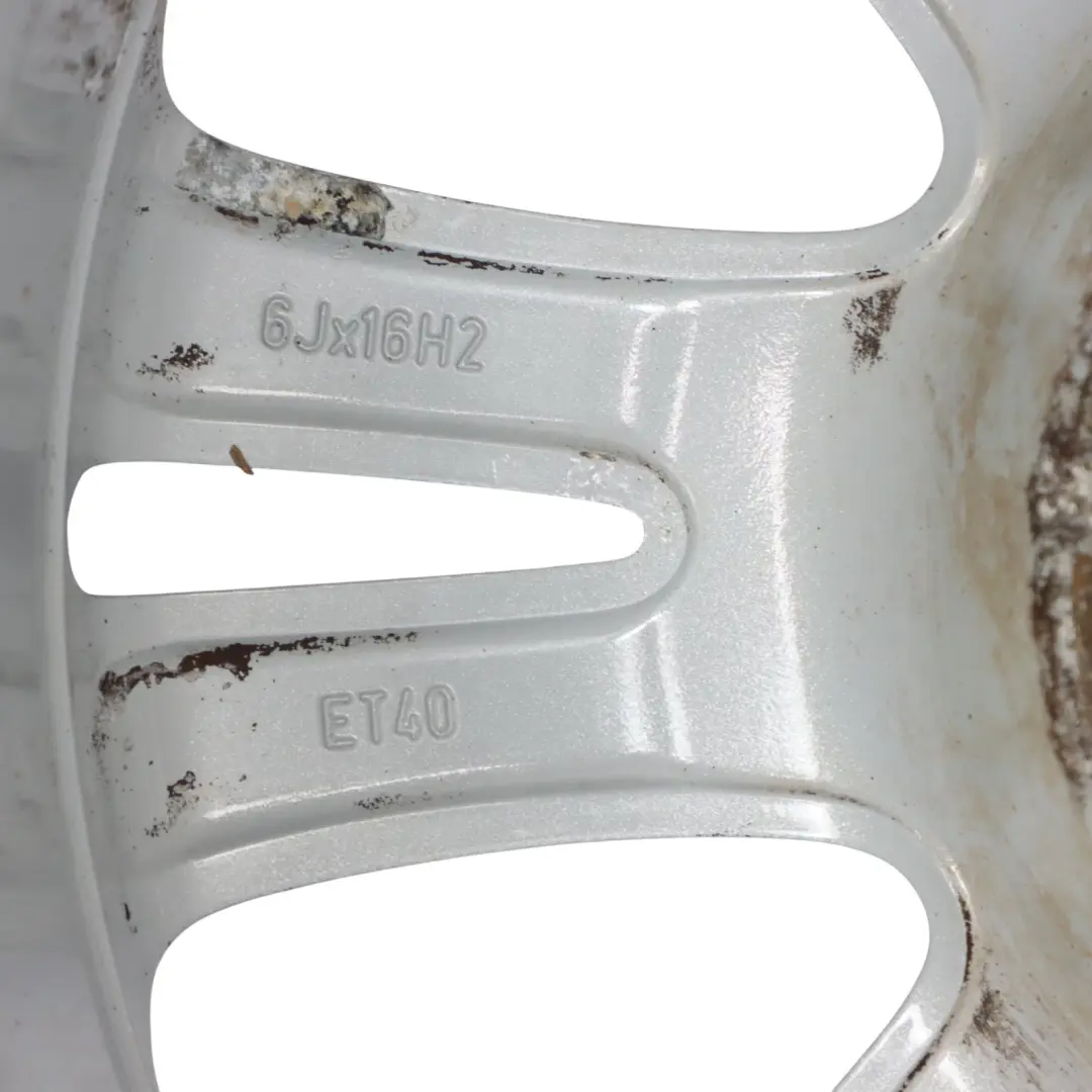 Jante Alliage Argentée OPO33 16" 6J ET:40 K5 pour Opel Corsa à propos du numéro de pièce OPO33-K5 Opel Corsa Jante Alliage Argentée OPO33 16" 6J ET:40 K5 - SKU OPO33-K5 - Numéro de pièce OPO33-K5