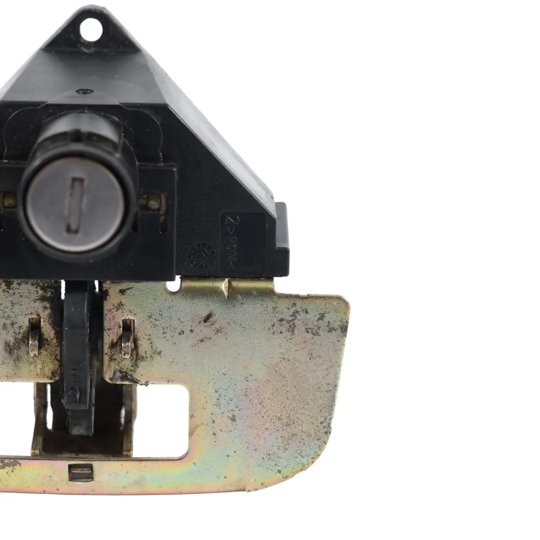 C450 Loquet De Verrouillage De Hayon De Coffre pour Smart Fortwo à propos du numéro de pièce Q0004966V004000000 Smart Fortwo C450 Loquet De Verrouillage De Hayon De Coffre - SKU Q0004966V004000000 - Numéro de pièce Q0004966V004000000