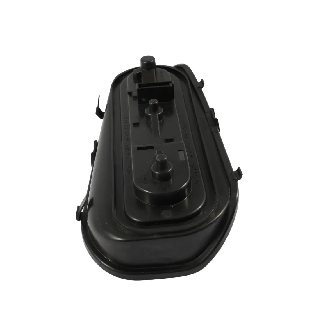 Smart Fortwo C450 Support De Douille De Lampe Arrière Gauche - SKU Q0011625V001000000 - Numéro de pièce Q0011625V001000000