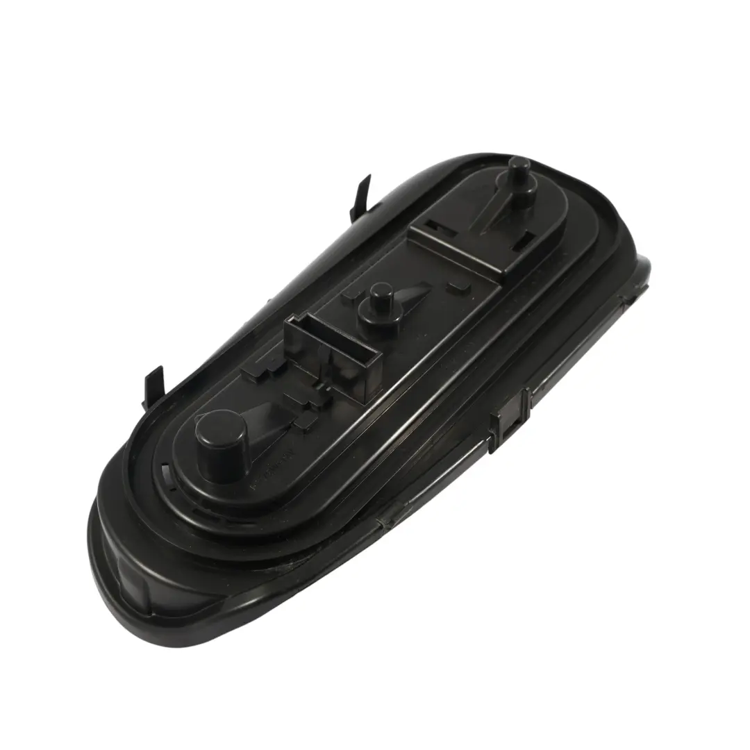 C450 Supporto Portalampada Posteriore Destro per Smart Fortwo con numero di parte Q0011638V001000000 Smart Fortwo C450 Supporto Portalampada Posteriore Destro - SKU Q0011638V001000000 - Numero di parte Q0011638V001000000