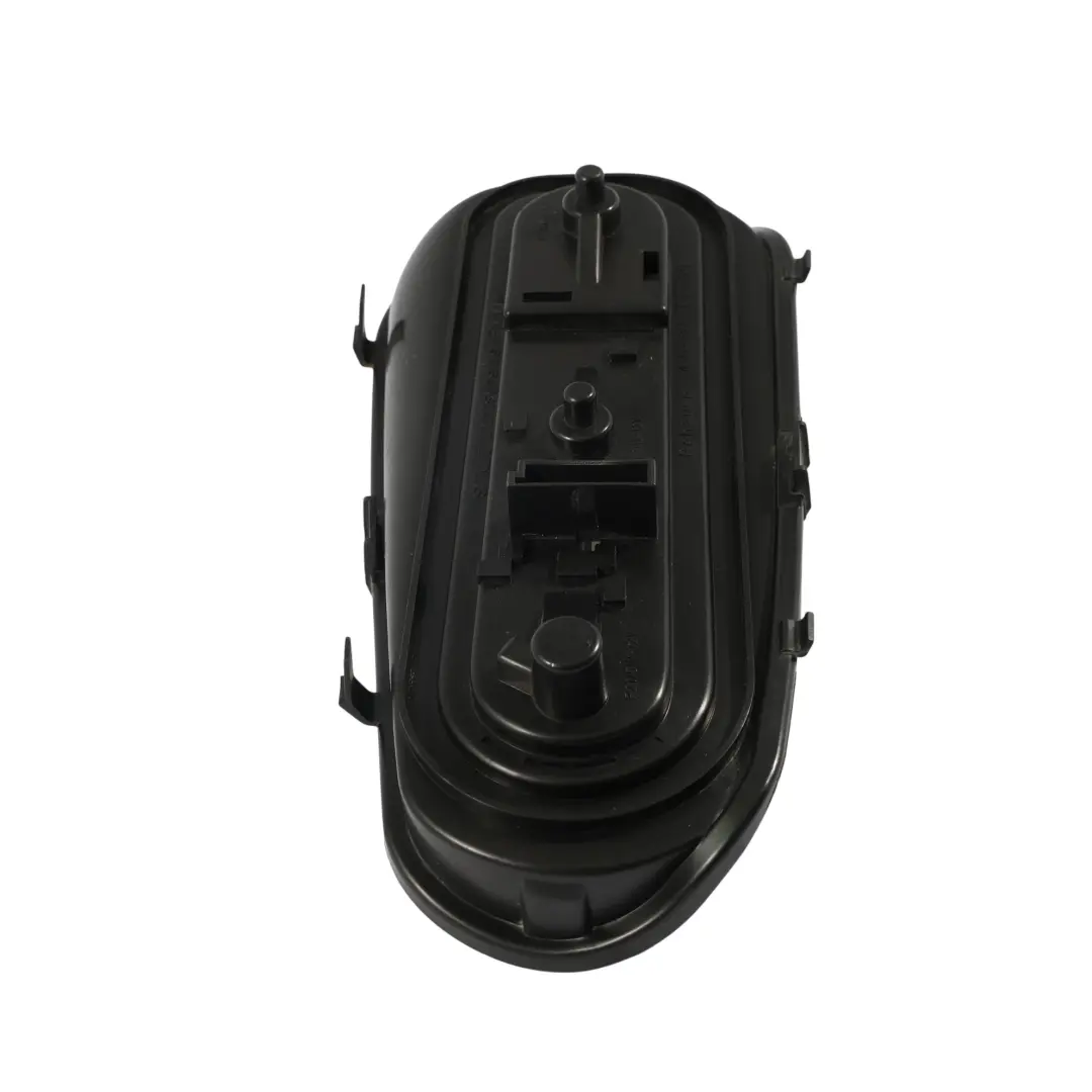 C450 Gniazdo Żarówki Lampy Tył Tylna Prawa do Smart Fortwo o numerze Q0011638V001000000 Smart Fortwo C450 Gniazdo Żarówki Lampy Tył Tylna Prawa - SKU Q0011638V001000000 - Numer Części Q0011638V001000000