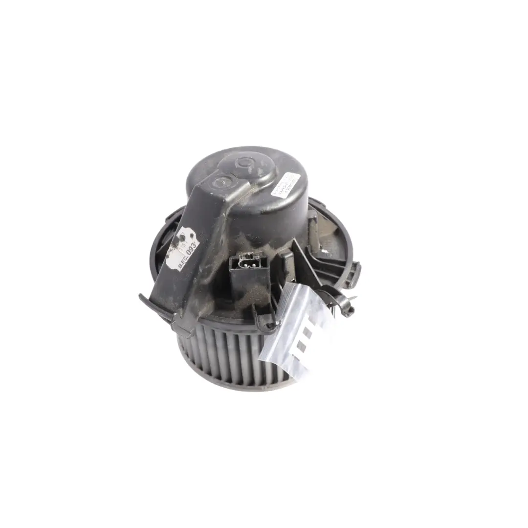 Heater Blower Fan Motor to Volkswagen Crafter 35 with Part number 2E0819987 Volkswagen Crafter 35 Heater Blower Fan Motor - SKU RHD-2E0819987 - Part number 2E0819987