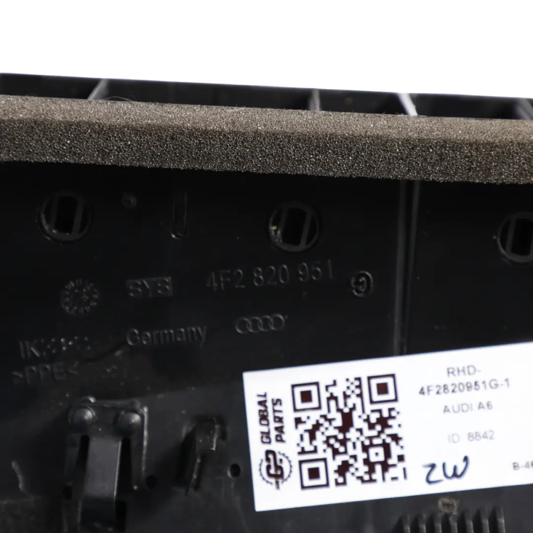 Dashboard Centre Air Vent Front Grille Trim Panel Cover to Audi A6 C6 with Part number 4F2820951G Audi A6 C6 Dashboard Centre Air Vent Front Grille Trim Panel Cover - SKU RHD-4F2820951G-1 - Part number 4F2820951G