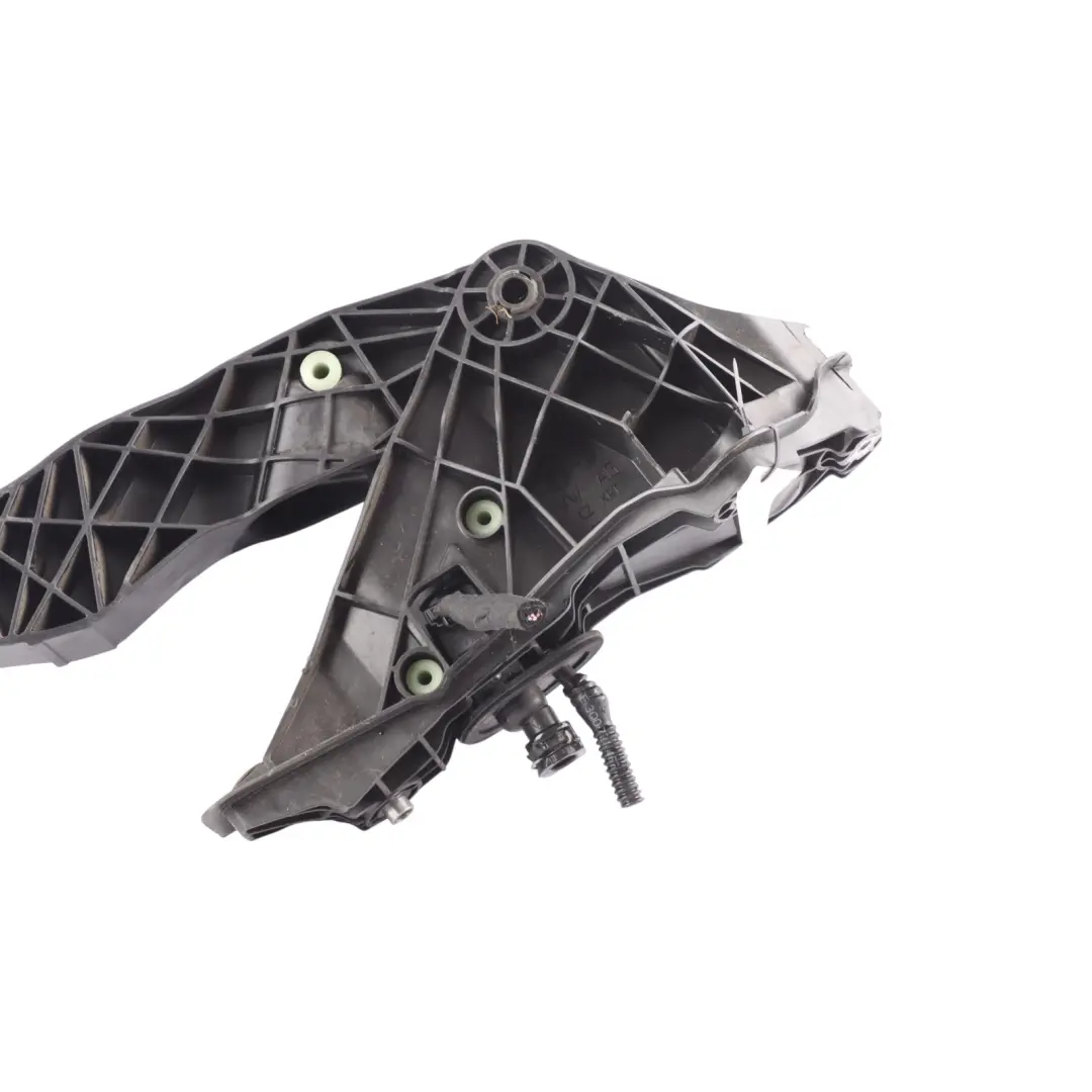 Clutch Pedal Assembly to Volkswagen Transporter T6 with Part number 7L2721315 Volkswagen Transporter T6 Clutch Pedal Assembly - SKU RHD-7L2721315 - Part number 7L2721315