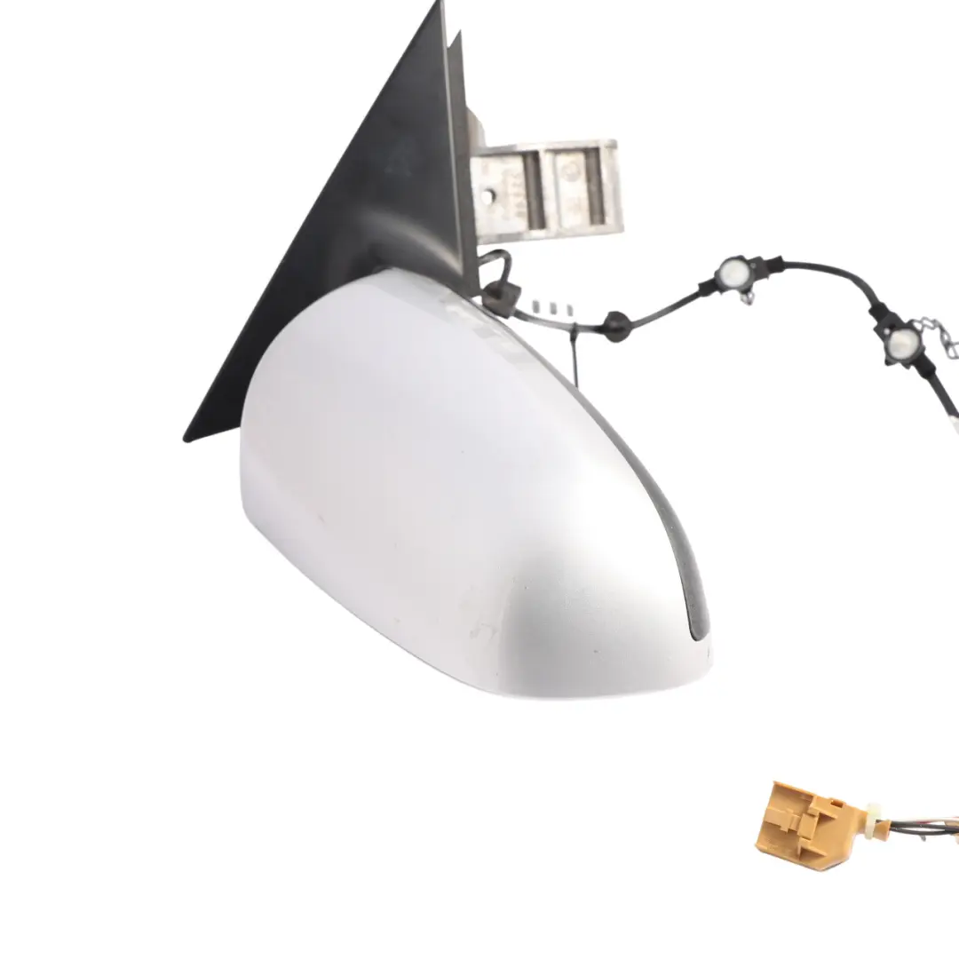 Door Wing Mirror Audi A4 B7 8H Outside Right O/S Light Silver - Y7W to with Part number 8H2858532E Door Wing Mirror Audi A4 B7 8H Outside Right O/S Light Silver - Y7W - SKU RHD-8H2858532E-LS - Part number 8H2858532E