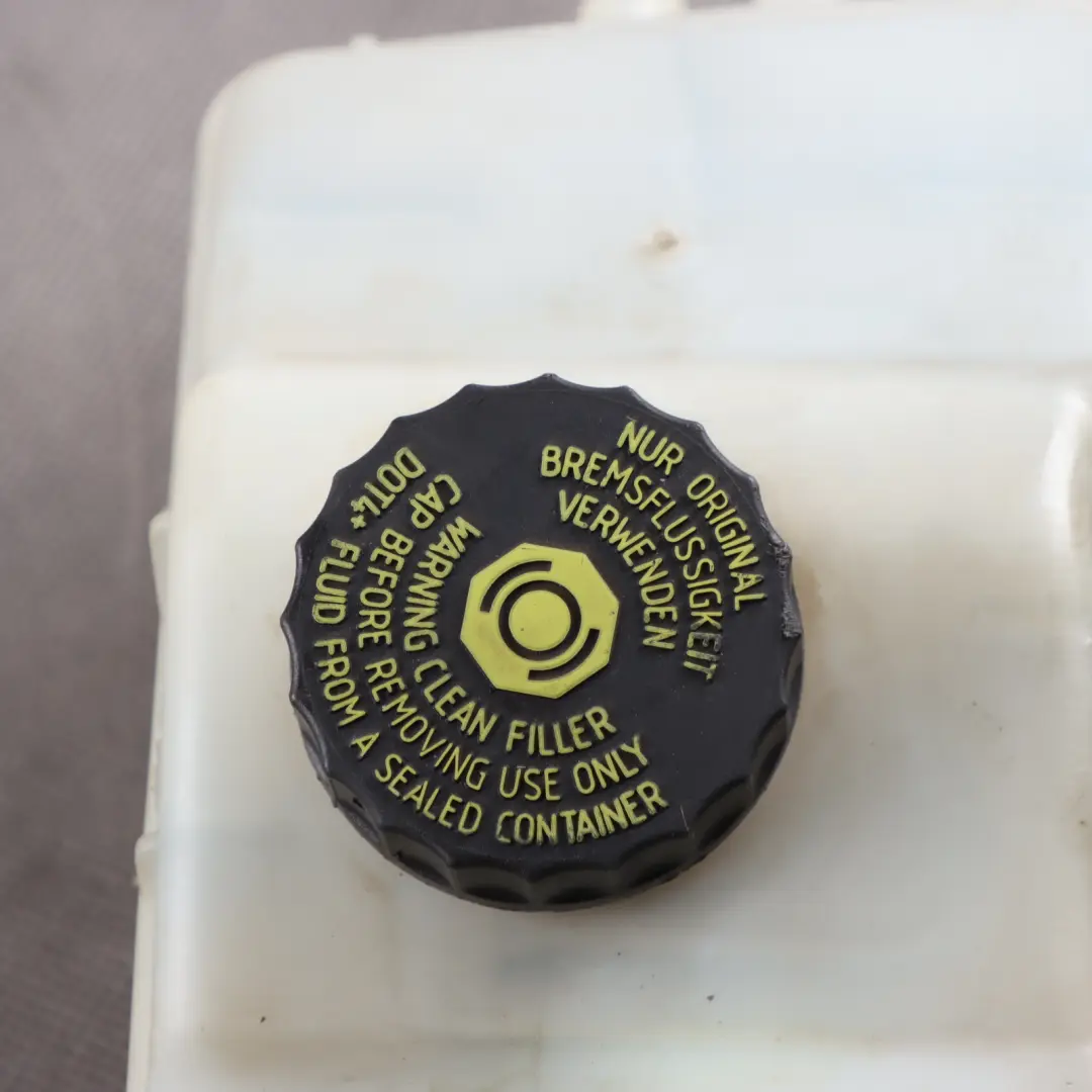 Mercedes Vito W639 Servo Brake Fluid Reservoir Bottle Tank - SKU RHD-A6394300102-3 - Part number A6394300102