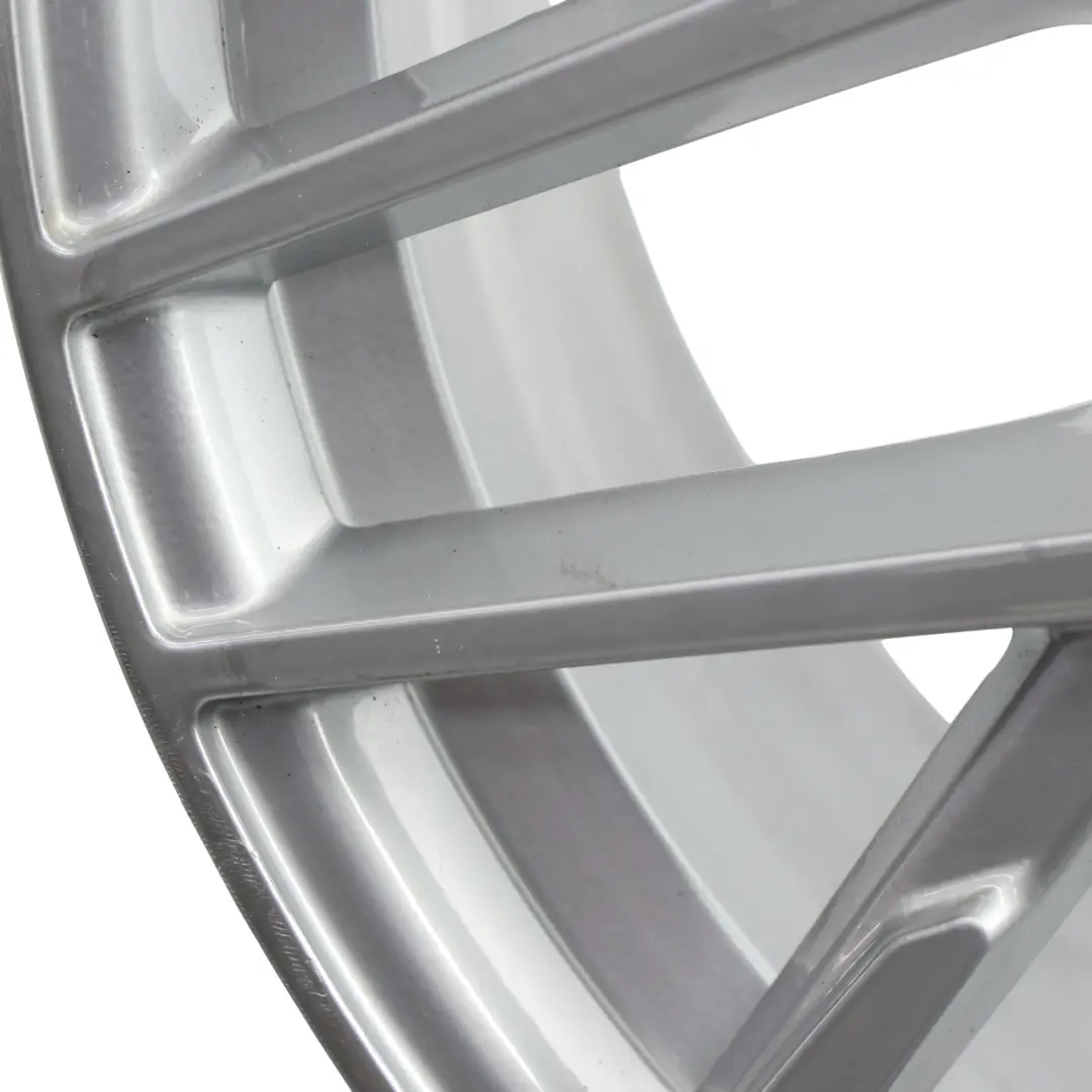 Felgen Alufelgen Silber VIA 20" 9J SET für Audi mit Teilenummer VIA-AUDI-20-SET Audi Felgen Alufelgen Silber VIA 20" 9J SET - SKU VIA-AUDI-20-SET - Teilenummer VIA-AUDI-20-SET