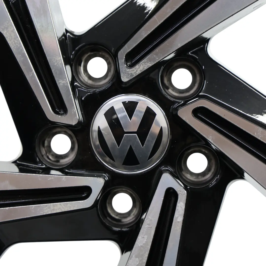Llanta Negro Plateado VIA 18" 7,5 J ET:45 para Volkswagen Golf VII Polo V con número de pieza VW-VIA-18 Volkswagen Golf VII Polo V Llanta Negro Plateado VIA 18" 7,5 J ET:45 - SKU VW-VIA-18-1 - Número de pieza VW-VIA-18