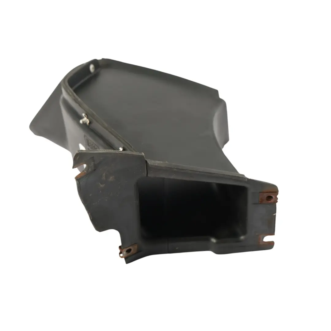 Paraurti Anteriore Coperchio Condotto Aria Trim Sinistro per BMW E81 con numero di parte 0301934 BMW E81 Paraurti Anteriore Coperchio Condotto Aria Trim Sinistro - SKU 0301934 - Numero di parte 0301934