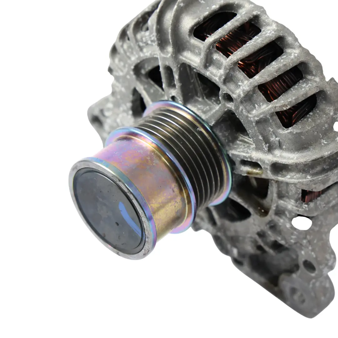 Alternator Prądnica 14V 110A do Volkswagen VW Golf VII Audi A1 8X o numerze 04E903015 Volkswagen VW Golf VII Audi A1 8X Alternator Prądnica 14V 110A - SKU 04E903015 - Numer Części 04E903015