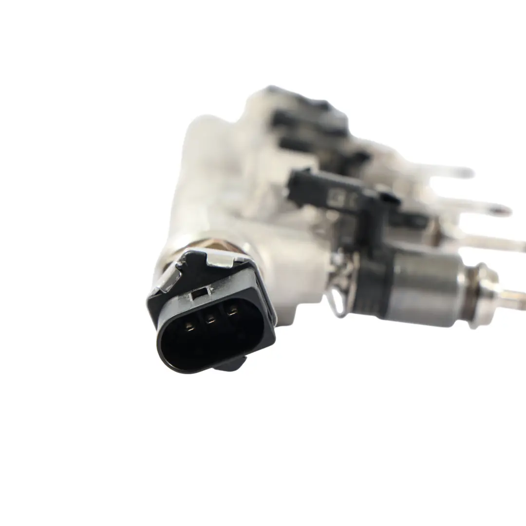 5F Ibiza Mk5 Fuel Injection Rail 1.5 TSI DADA DPBA to Seat Leon with Part number 05E133320 Seat Leon 5F Ibiza Mk5 Fuel Injection Rail 1.5 TSI DADA DPBA - SKU 05E133320-1 - Part number 05E133320