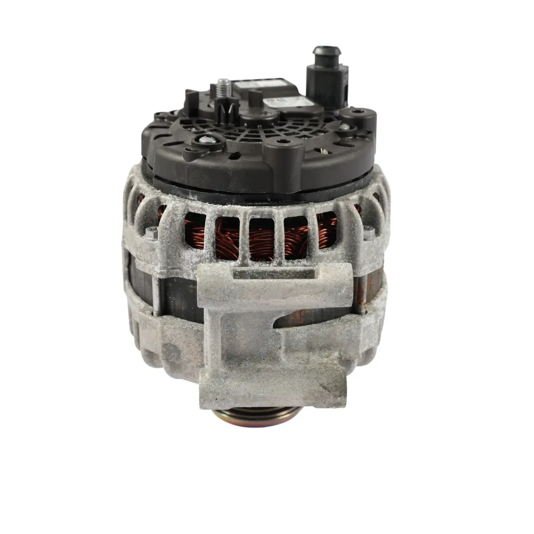 Alternatore Generatore 14V 140A 2.0 TFSI per Audi A3 8V VW Golf Mk7 con numero di parte 06J903023A Audi A3 8V VW Golf Mk7 Alternatore Generatore 14V 140A 2.0 TFSI - SKU 06J903023A - Numero di parte 06J903023A