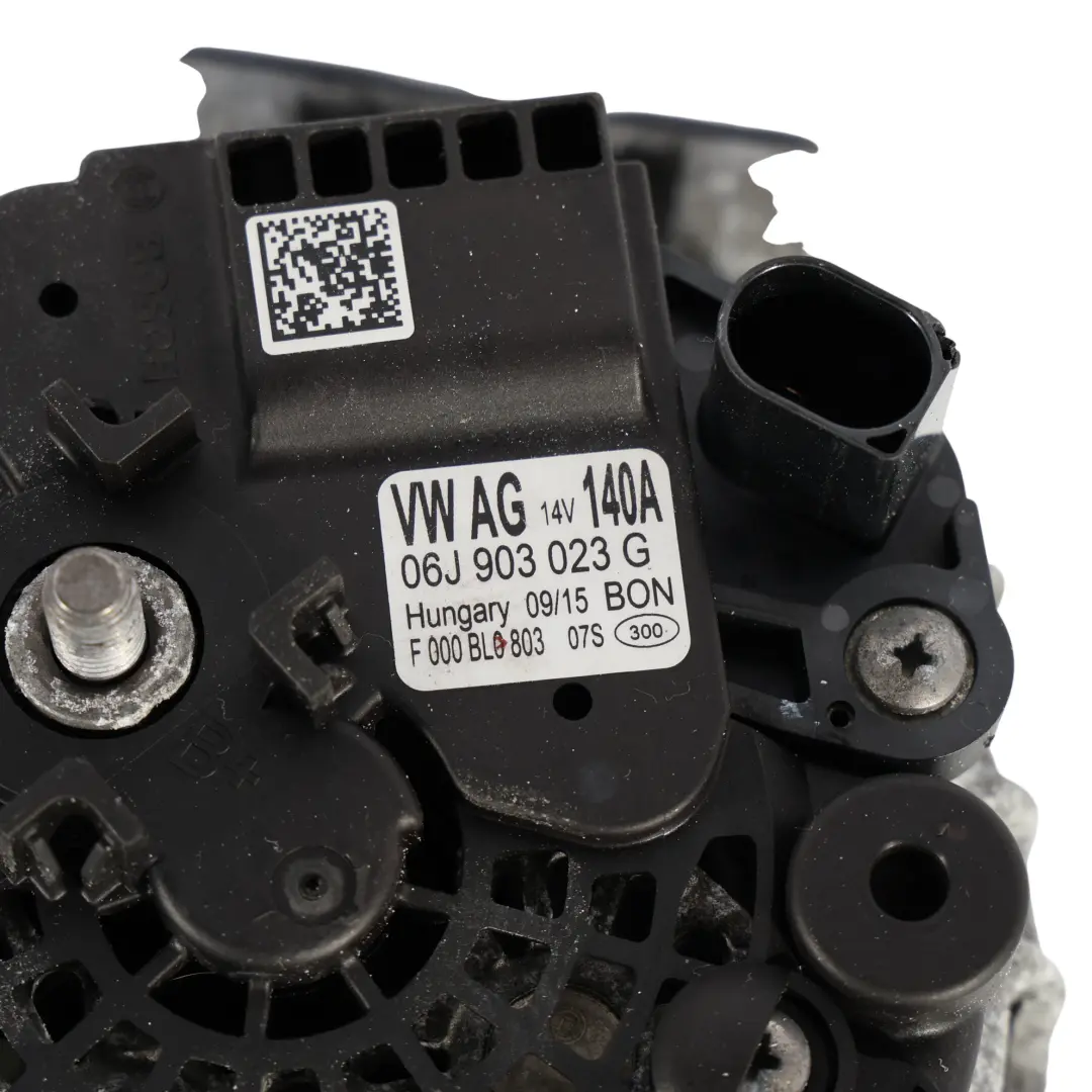 Alternatore Generatore 14V 140A 6J903023G per VW Volkswagen Polo GTI 6R Golf Mk7 con numero di parte 06J903023G VW Volkswagen Polo GTI 6R Golf Mk7 Alternatore Generatore 14V 140A 6J903023G - SKU 06J903023G - Numero di parte 06J903023G