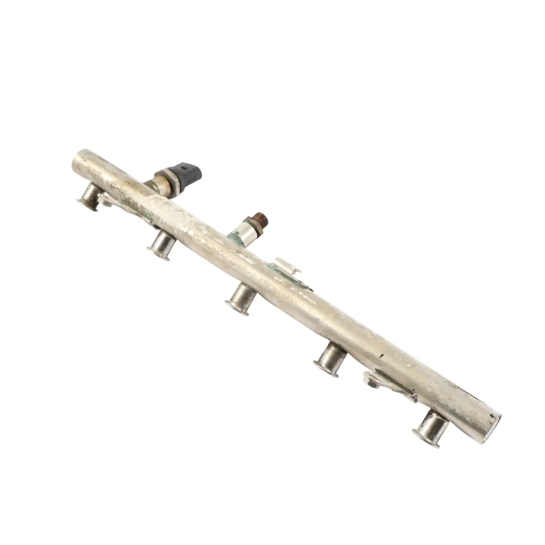 TTRS 8J Rampe D'Injection De Carburant Essence 2.5 TFSI pour Audi à propos du numéro de pièce 07K133317J Audi TTRS 8J Rampe D'Injection De Carburant Essence 2.5 TFSI - SKU 07K133317J - Numéro de pièce 07K133317J