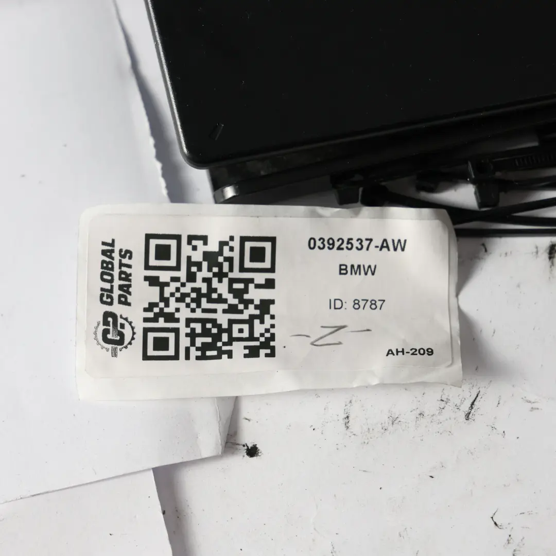 BMW F81 F87 E88 Pokrywa Klamki Drzwi Lewa Alpinweiss 3 - 300 - SKU 0392537-AW - Numer Części 0392537