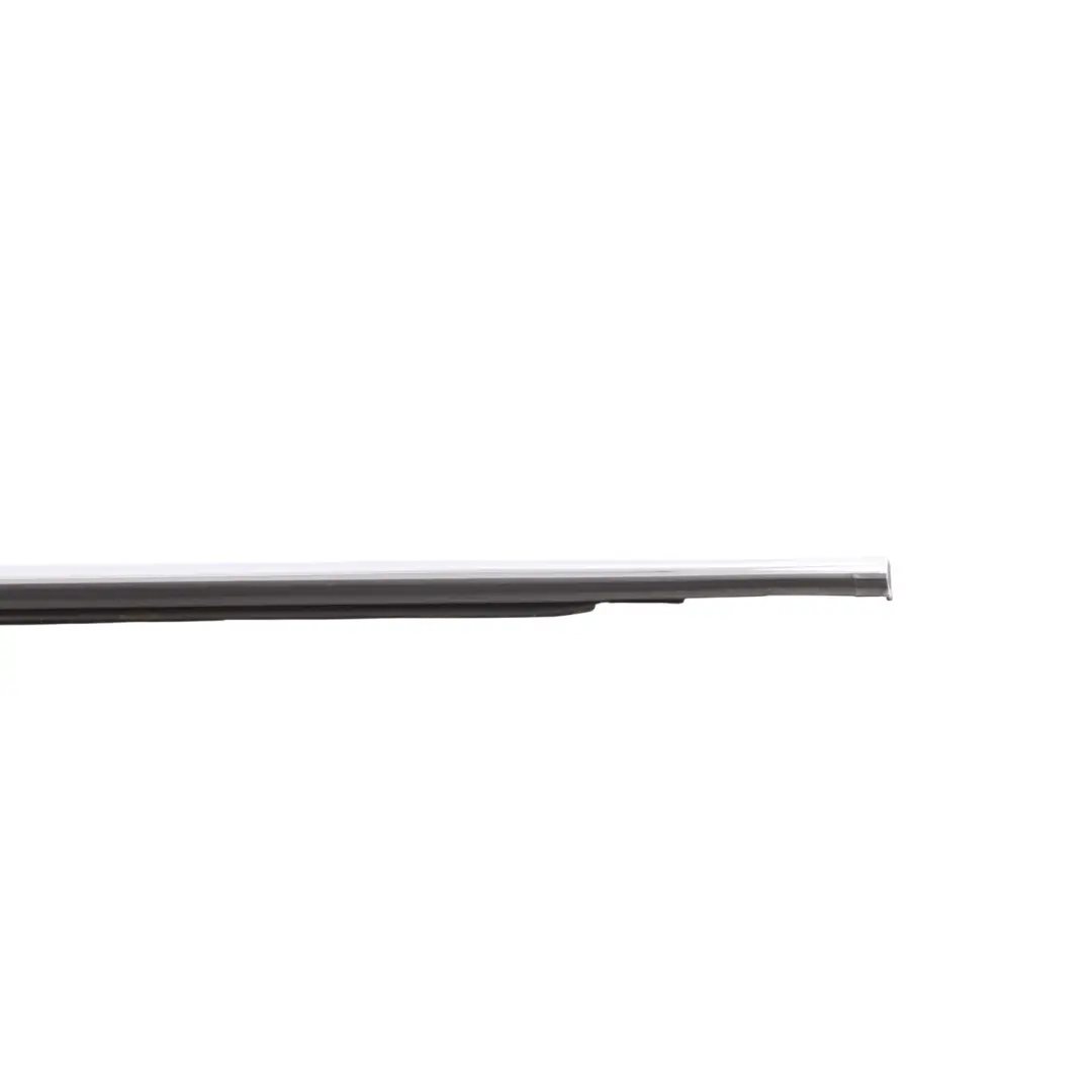 Guarnizione Esterna Vetro Porta Posteriore Destra 8A61-A25604-BF per Ford Fiesta MK7 con numero di parte 1619593 Ford Fiesta MK7 Guarnizione Esterna Vetro Porta Posteriore Destra 8A61-A25604-BF - SKU 1619593 - Numero di parte 1619593