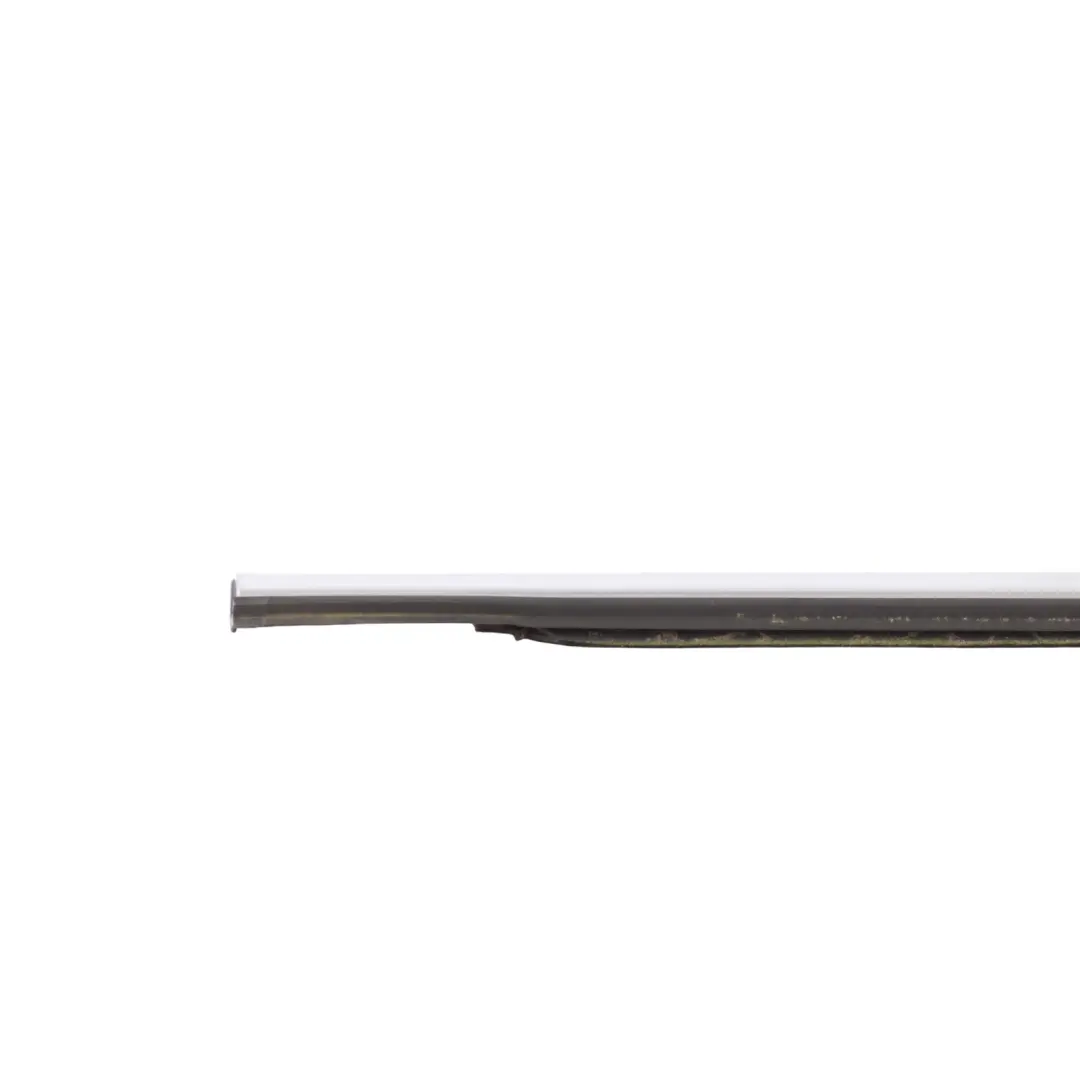 Guarnizione Esterna Vetro Porta Posteriore Destra 8A61-A25604-BF per Ford Fiesta MK7 con numero di parte 1619593 Ford Fiesta MK7 Guarnizione Esterna Vetro Porta Posteriore Destra 8A61-A25604-BF - SKU 1619593 - Numero di parte 1619593