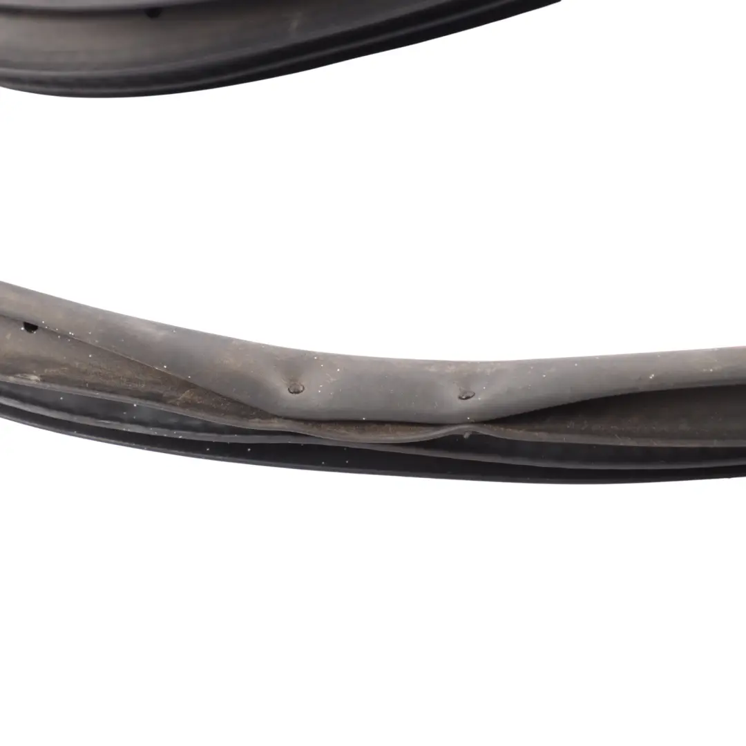 Ford Fiesta Mk7 Rear Door Seal Gasket Rubber Right O/S 8A61-A24754-AE - SKU 1674240 - Part number 1674240