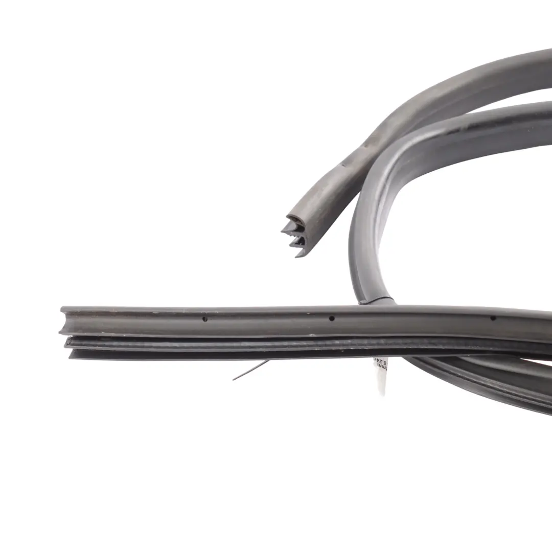 Ford Fiesta Mk7 Rear Door Seal Gasket Rubber Right O/S 8A61-A24754-AE - SKU 1674240 - Part number 1674240