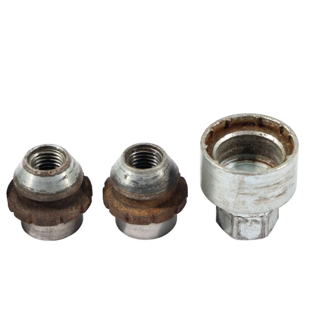 Ford Focus Mk3 Zestaw Nakrętek Zabezpieczających Do Alu Felg ACPA-1A043-AXA - SKU 1751660 - Numer Części 1751660