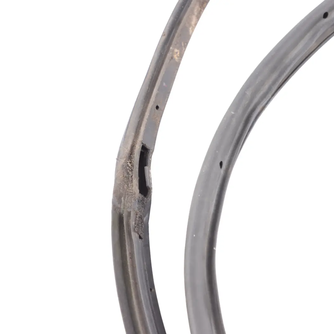 Ford Fiesta Mk7 Door Edge Sealing Gasket Weatherstrip Front Right O/S - SKU 1781748 - Part number 1781748