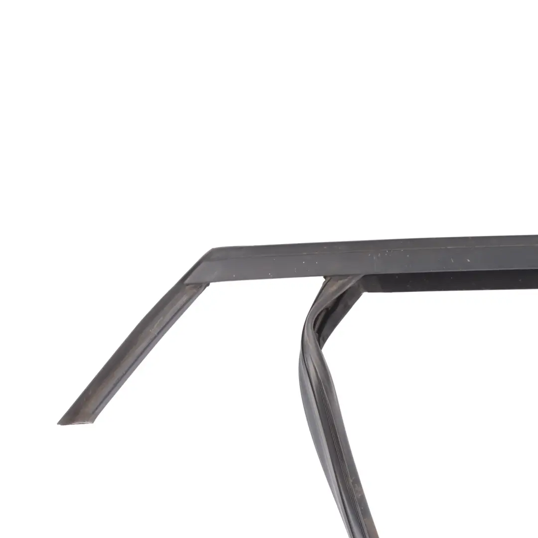 Mk3 Door Window Guide Seal Gasket Rubber Front Left N/S to Ford Focus with Part number 1785227 Ford Focus Mk3 Door Window Guide Seal Gasket Rubber Front Left N/S - SKU 1785227 - Part number 1785227